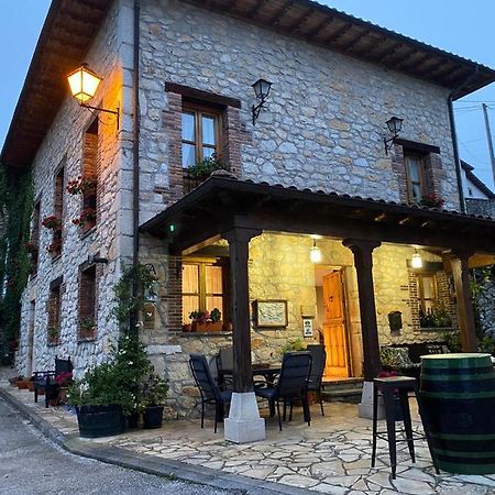 La Casona Del Jou Guest House Ortiguero ภายนอก รูปภาพ