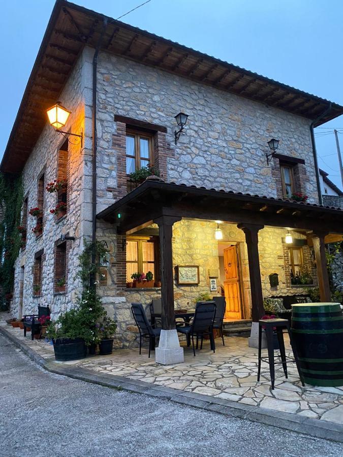 La Casona Del Jou Guest House Ortiguero ภายนอก รูปภาพ