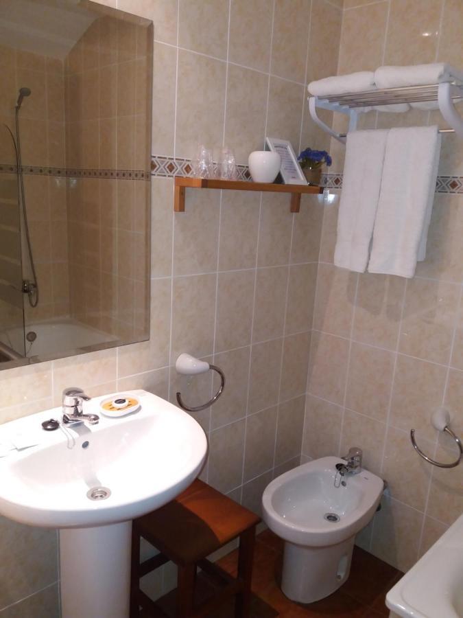 La Casona Del Jou Guest House Ortiguero ภายนอก รูปภาพ