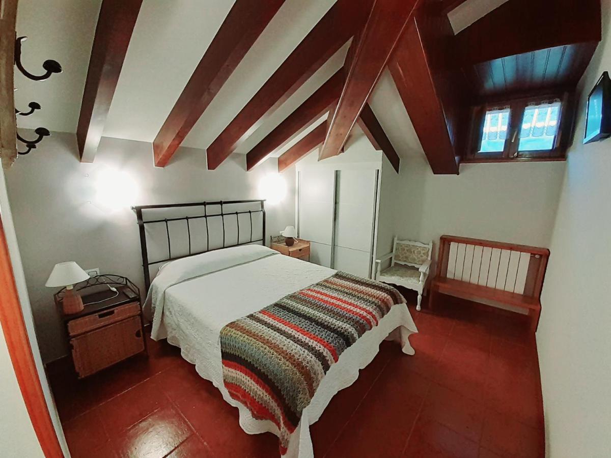 La Casona Del Jou Guest House Ortiguero ภายนอก รูปภาพ